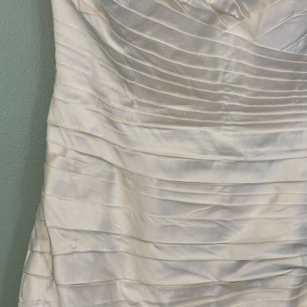 Angelina Faccenda Bridal Wedding Gown Size 6 Mermaid Rosette Sweetheart Ivory - Picture 9 of 16